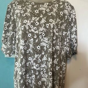Ann Taylor Beige and White Floral Blouse XL